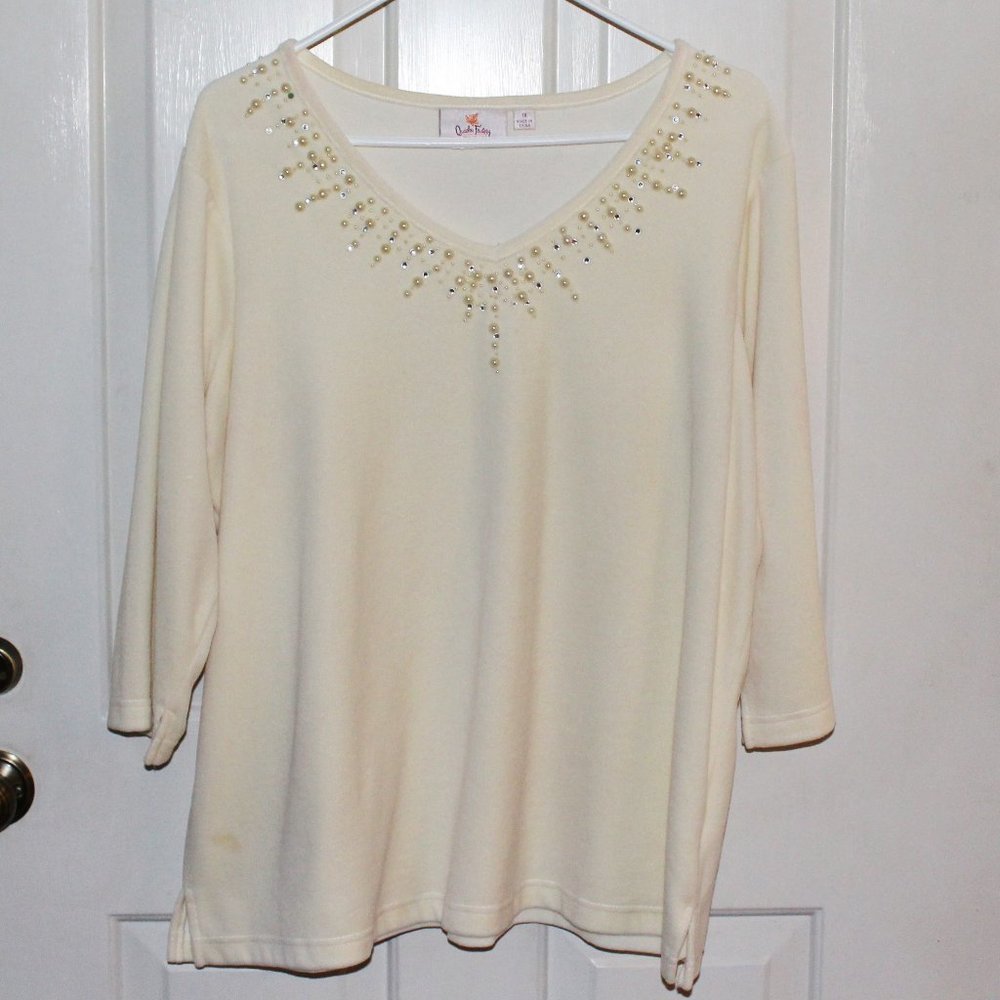 Quaker Factory off white velour top